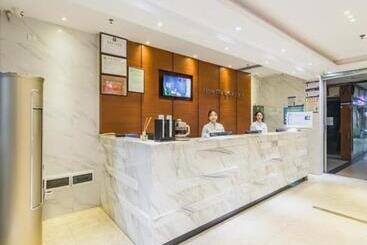 ホテル City Comfort Inn Guangzhou Shangxiajiu Hualin Temple Chenjiaci Metro Station