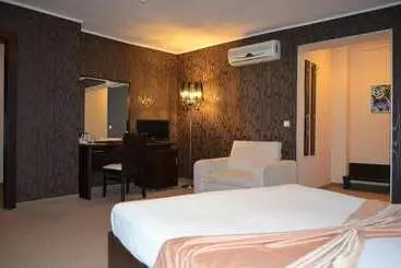 酒店 Riverside Family