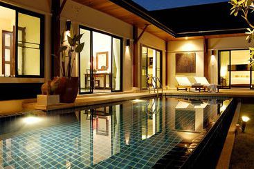 Two Villas Holiday Oriental style Layan Beach