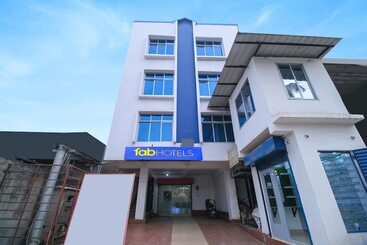 Hotel Fabexpress Sai Villa