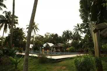 Hotel Phoenix Island Resort