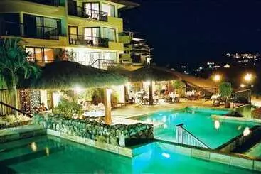 酒店 At Water's Edge Resort