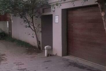 ペンション Sasha Guest House