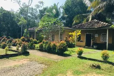 Hotel Cabana Unawatuna