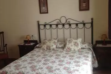 Apartamentos Turísticos Les Piperes