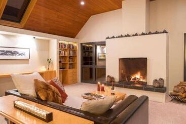 בית מלון כפרי Azur Lodge