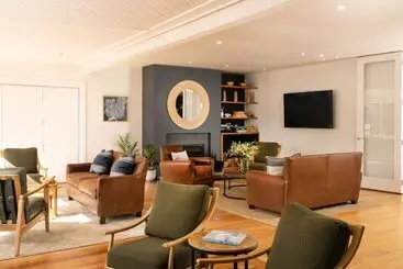 Hotel The Portage Resort