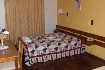 Otel São Roque 5179 Al