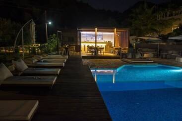 ツーリストアパートメント Ionian Eye Design Studios & Spa