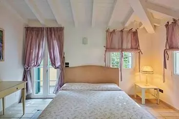 Aparthotel Casa Vacanze Nel Giardino Di Renzo