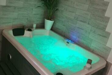 تختخواب و صبحانه Jacuhomespa13