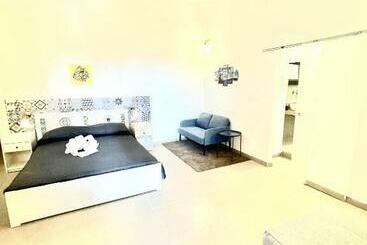 Bed & Breakfast Hercules Suites