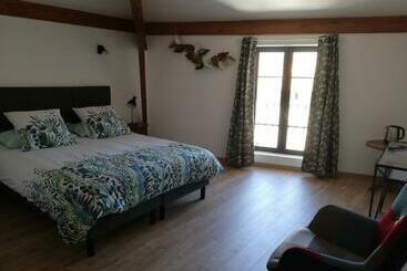 مبيت وإفطار Les Greniers Du Château