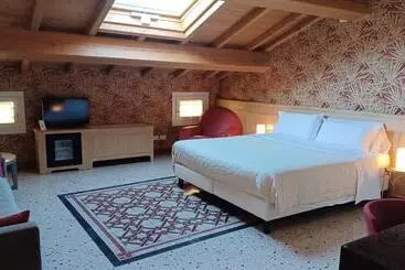 Bed and Breakfast All Opera Prima