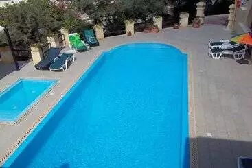 مسافرخانه San Antonio Guesthouse