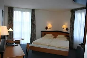 Hotelli Rügenschmiede Vis A Vis Hiddensee