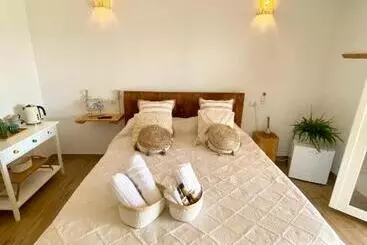 B&b Anastasia