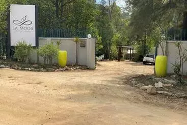 ベッドアンドブレックファースト La Moor Country Venue & Eatery