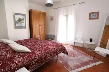 Aamiaismajoitus (B&B) Les Chambres Du Lavoir Vert