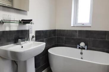 Bed and Breakfast Snoozefrome