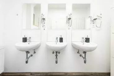 هاستل Space Home Apartment   City Center