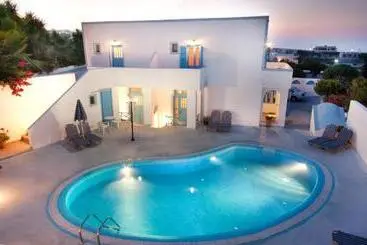 Hotelli Villa Pelekanos