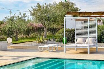 צימר Dimora Calauriia  Adults Only