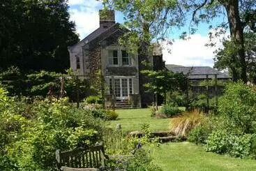 Ingram House Bed & Breakfast