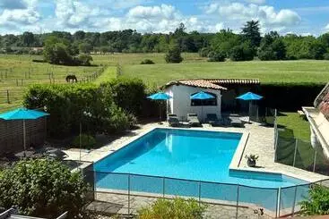 Bed and Breakfast Le Clos De Bourginel