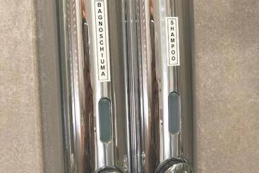 تختخواب و صبحانه Bb Veronesi