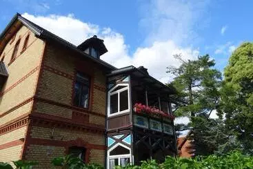 Majatalo Art Ddr Eig Bad Dir Im Zim, 3 Og, Treppensteigen Kein Fruehhstück Keine Kueche Nur Uebernachtung Par