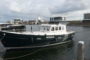 Privé B&b Motorsailer Rataplan