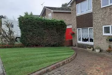 Pensione 2 Single Beds For 2 Guest, Large Room, Sofa, Netflix, Garden View, Patio & Seating