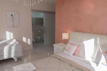 ベッドアンドブレックファースト Klemi, Rooms In Old Town Dolomia Best Home Check In Automatico