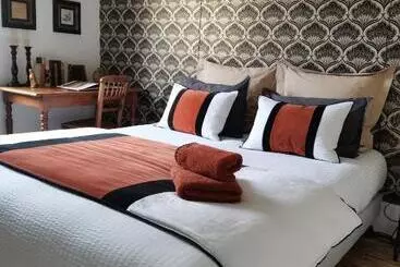 Bed and Breakfast La Maison De Ville