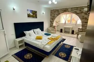 Pension Cocomar Residence