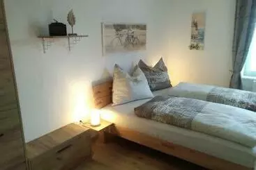 Bed and Breakfast Bike Pension Knausz