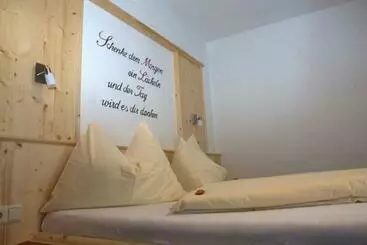 تختخواب و صبحانه Gästehaus Pürstl Kocher