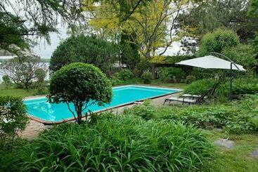 펜션 Gîte Le 308 Chambre Bord De L Eau Oka