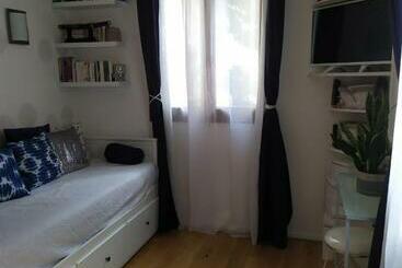 تختخواب و صبحانه La Campagne Dans La Ville , Maison D Hôtes