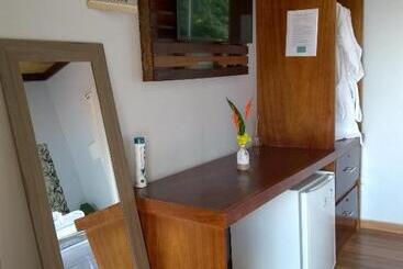 Pensjonat Chalés Casa De Vidro