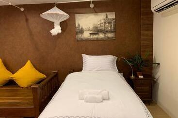 리조트 Namtok Sarika Resotel