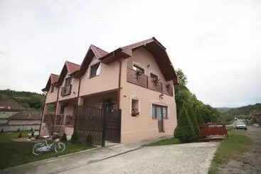 ペンション Muskatli Panzio Sic