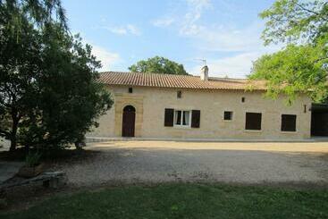 Bed and Breakfast La Maison Des Graves