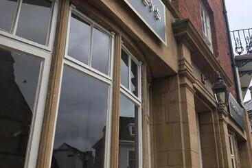 호텔 The Cross Keys Sherborne