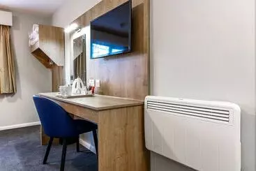 호텔 Days Inn London Stansted Airport
