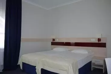 בית מלון כפרי Optima Pochayiv