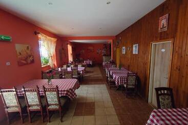 פנסיון Penzión & Bar Natali