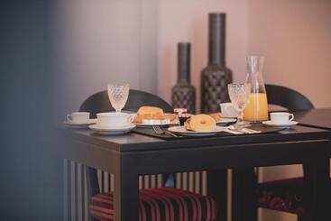 تختخواب و صبحانه Viterbo 8   The Artists House