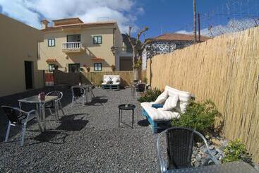 تختخواب و صبحانه Vistalroque